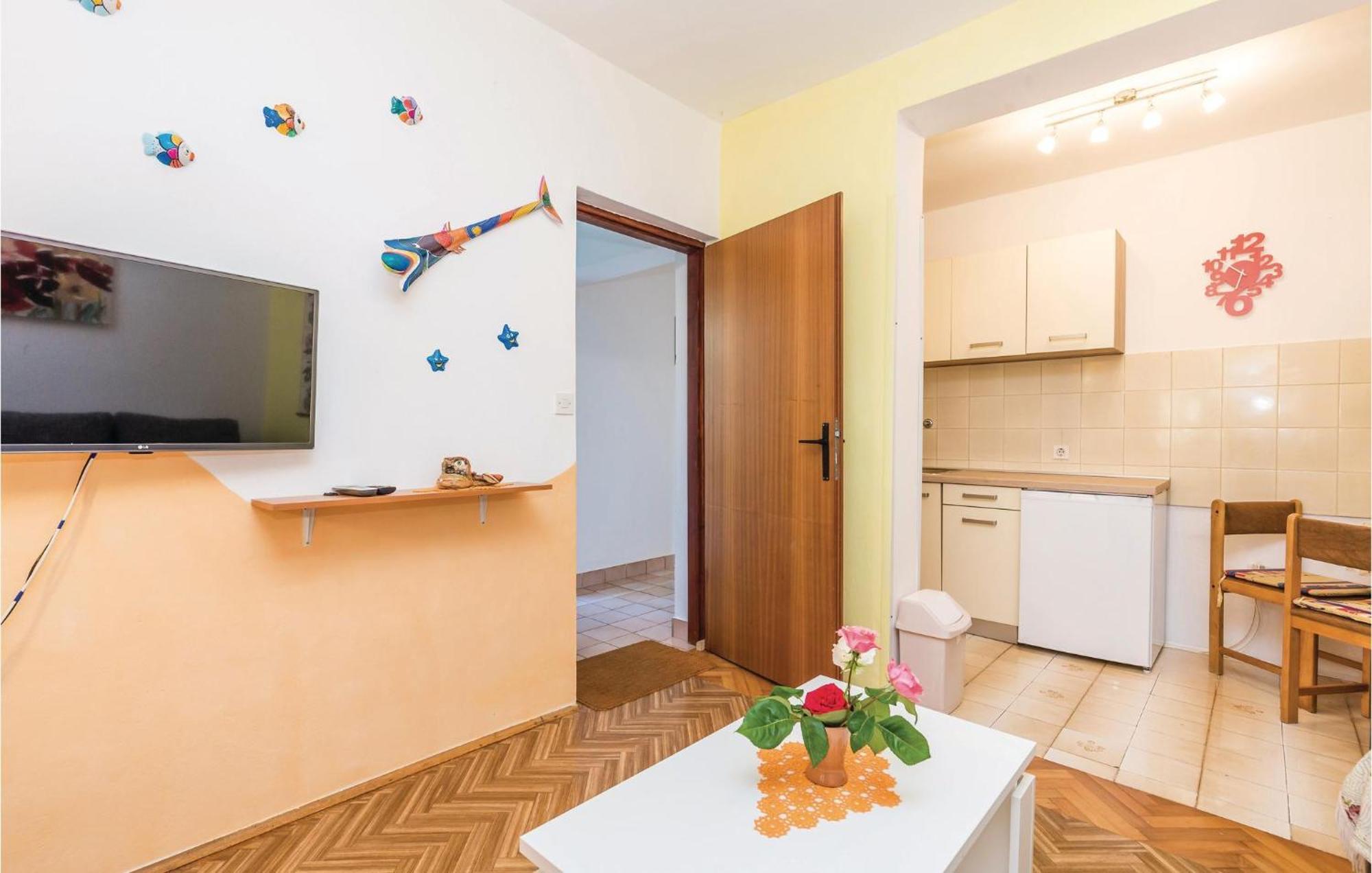 Stunning Apartment In Barbat-Rab With Wifi Barbat na Rabu Exterior foto